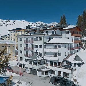 Alphatauern Health Resort - Adults Only 15 Plus